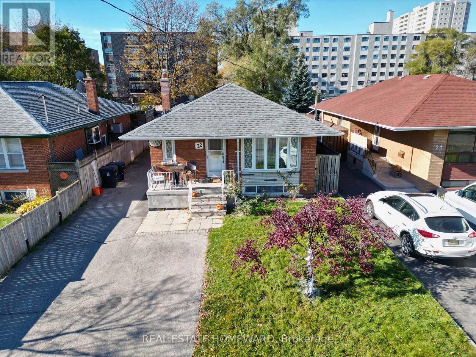 Bsmt #2 - 22 Amberley Drive, Toronto (Wexford-Maryvale), Ontario  M1R 4K3 - Photo 2 - E14125990