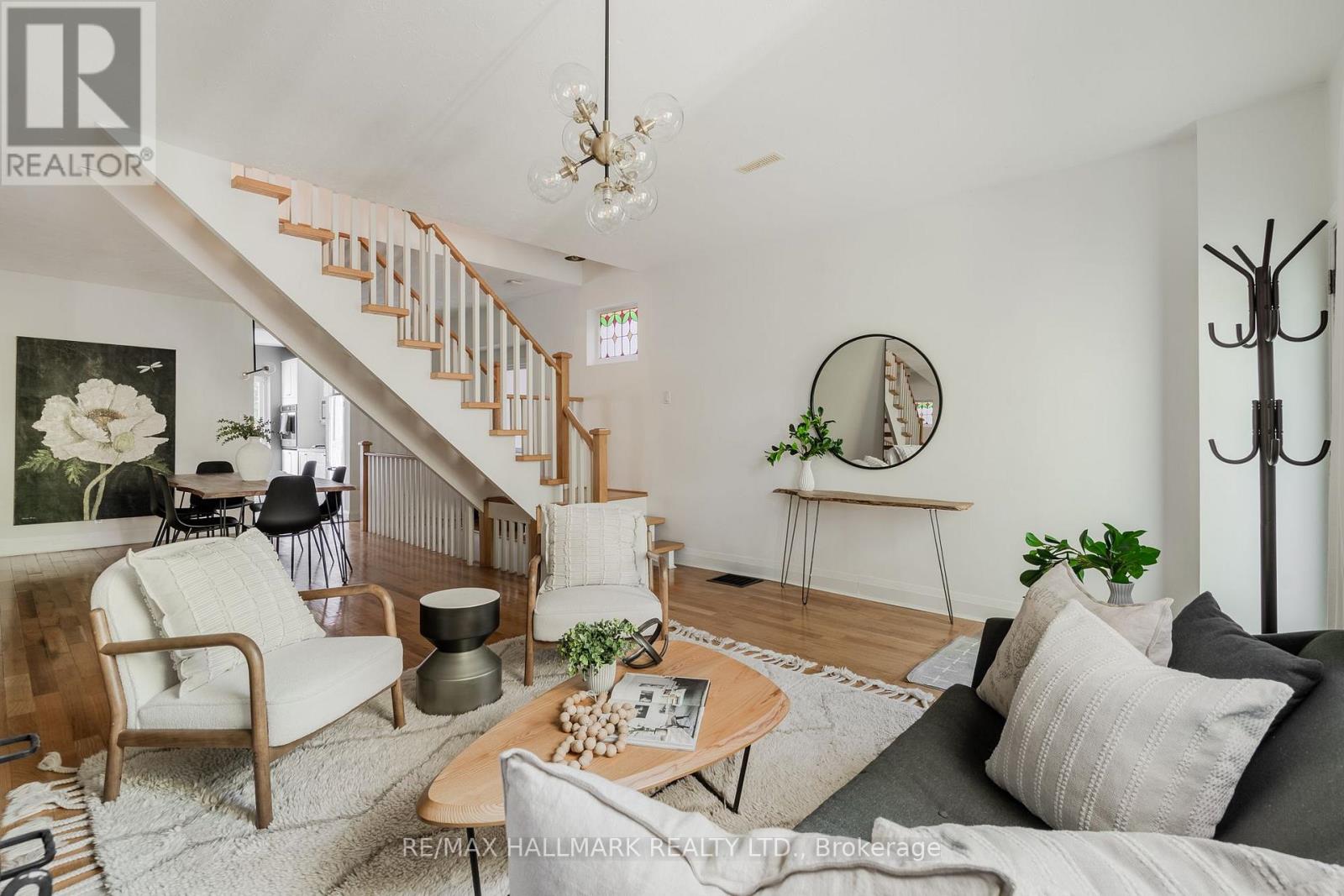 9 Prust Avenue, Toronto (South Riverdale), Ontario  M4L 2M7 - Photo 4 - E14126024