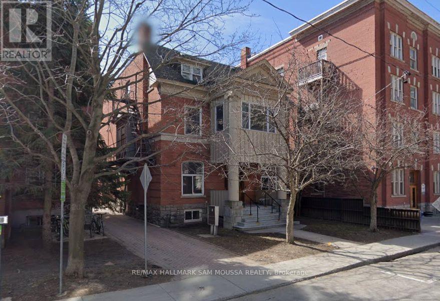 6 - 240 COOPER STREET, ottawa, Ontario