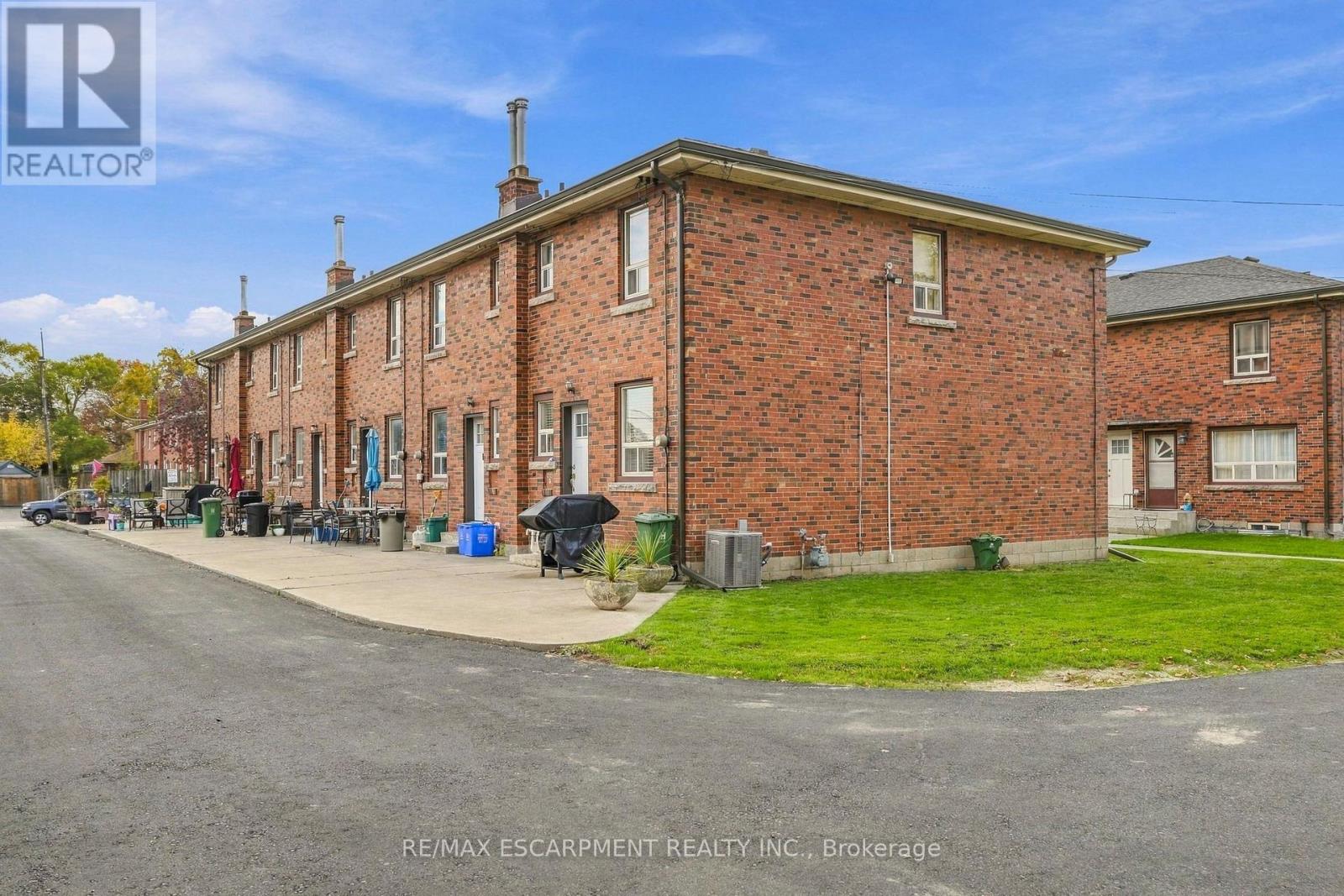 424 EAST 42ND STREET, Hamilton, Ontario