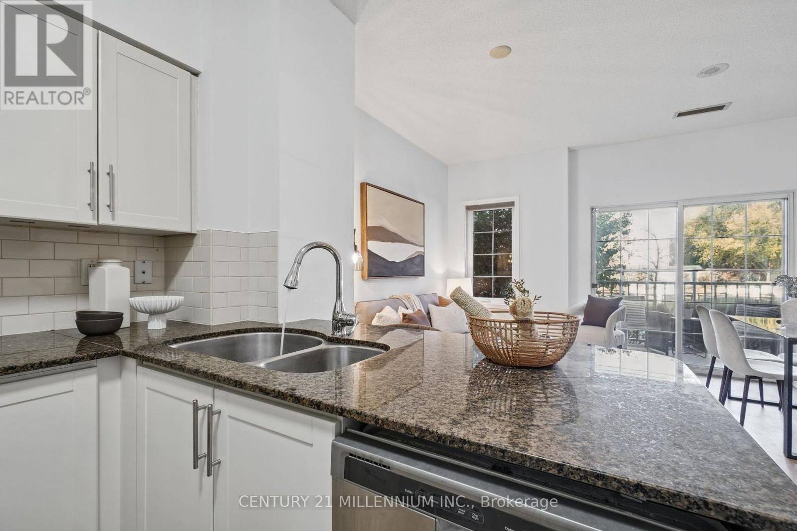 Th109 - 15 Windermere Avenue, Toronto, Ontario  M6S 5A2 - Photo 20 - W14125912