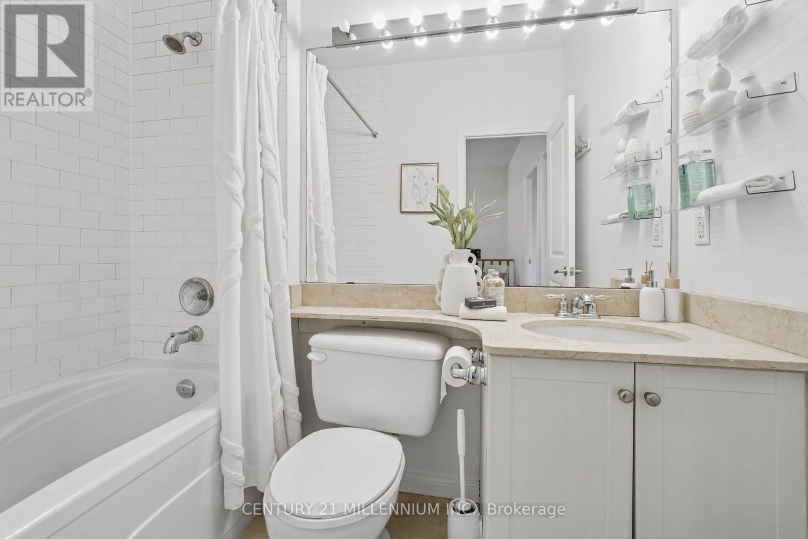 Th109 - 15 Windermere Avenue, Toronto, Ontario  M6S 5A2 - Photo 35 - W14125912