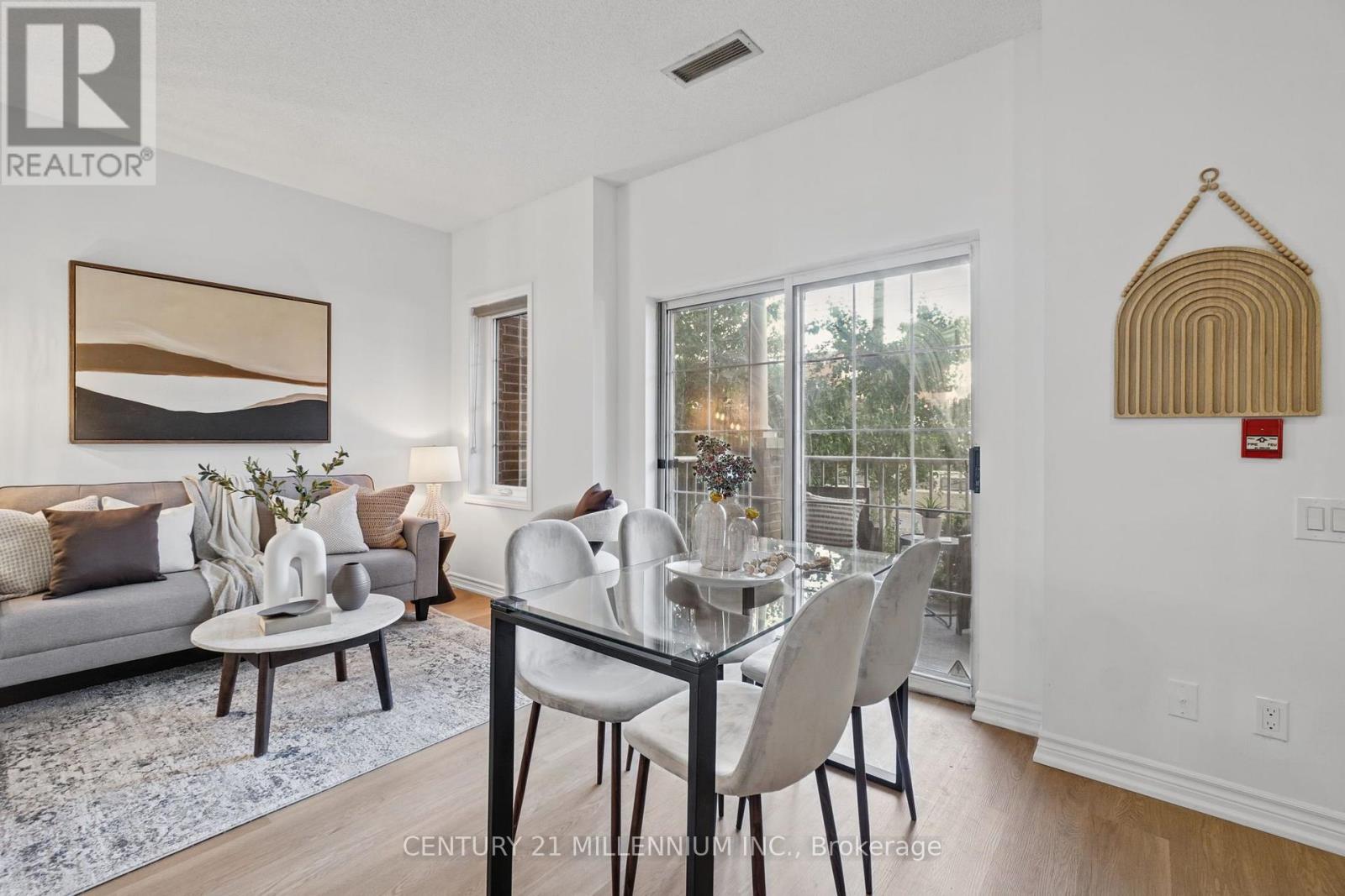 Th109 - 15 Windermere Avenue, Toronto, Ontario  M6S 5A2 - Photo 7 - W14125912