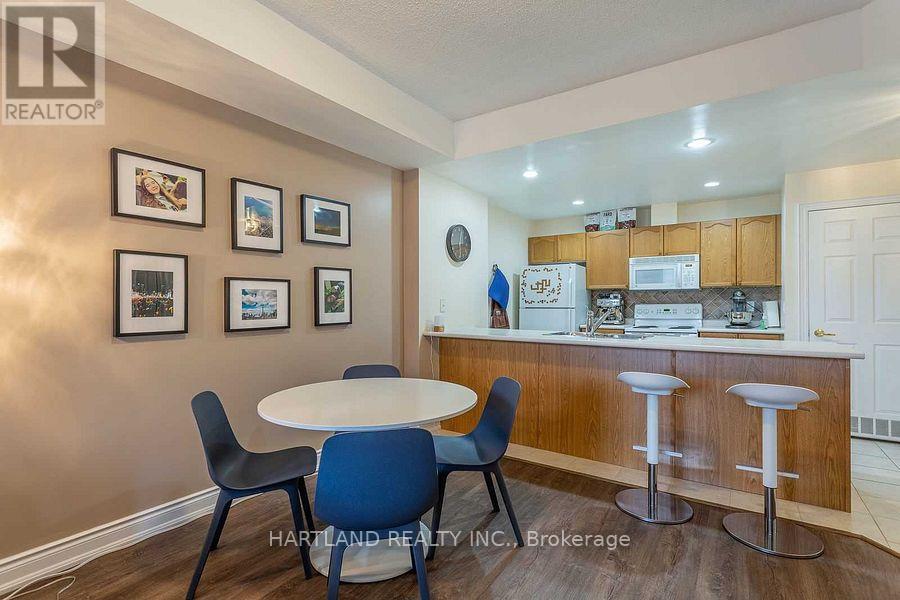 209 - 399 Elizabeth Street, Burlington (Brant), Ontario  L7R 0A4 - Photo 4 - W14125932
