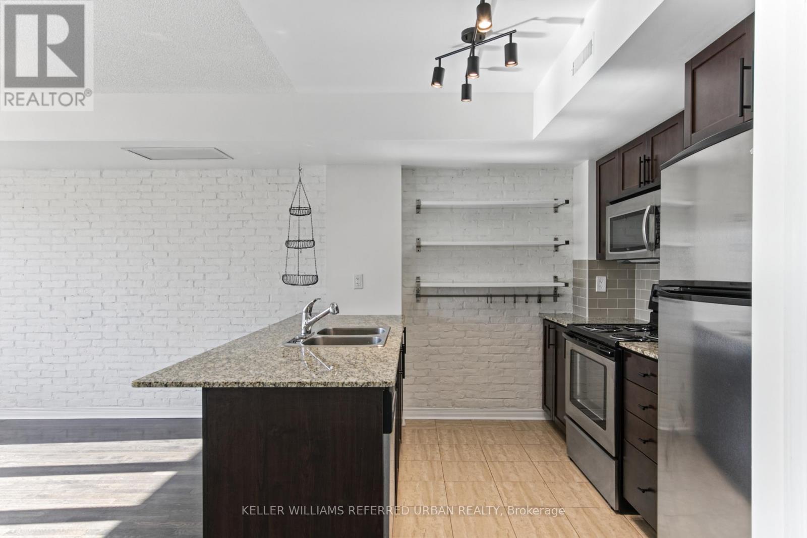 209 - 20 Foundry Avenue, Toronto (Dovercourt-Wallace Emerson-Junction), Ontario  M6H 4L1 - Photo 12 - W14125982