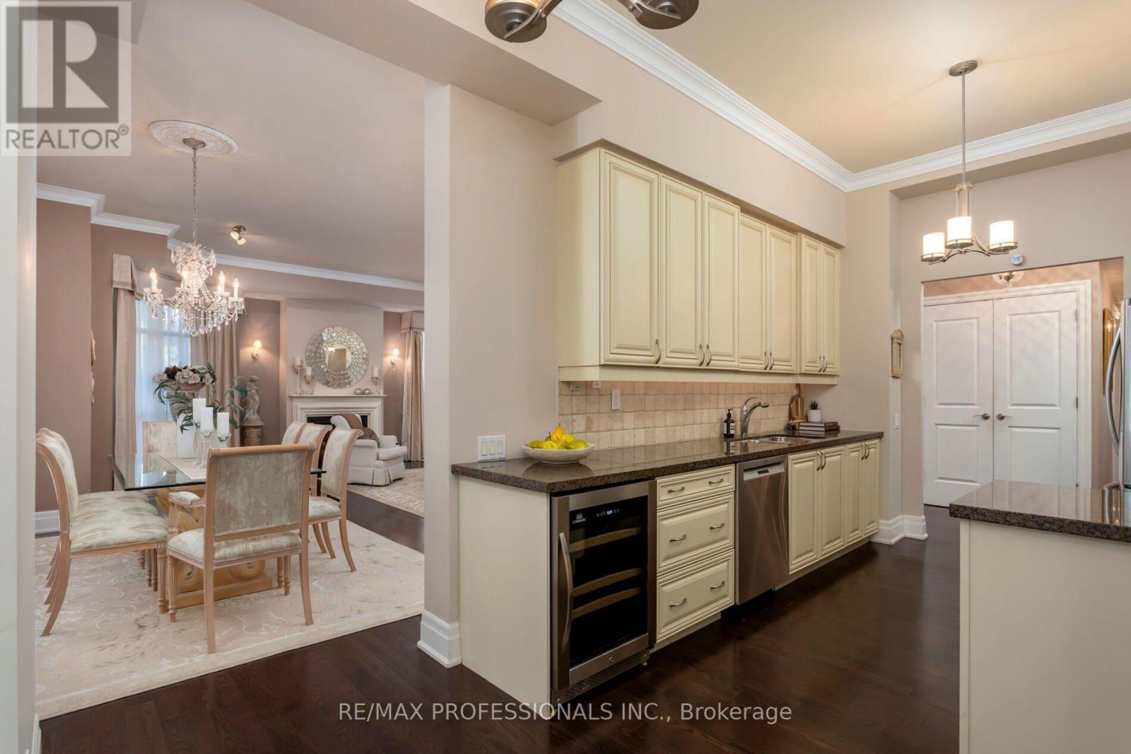 108 - 9 Burnhamthorpe Crescent, Toronto (Islington-City Centre West), Ontario  M9A 1G4 - Photo 33 - W14125984