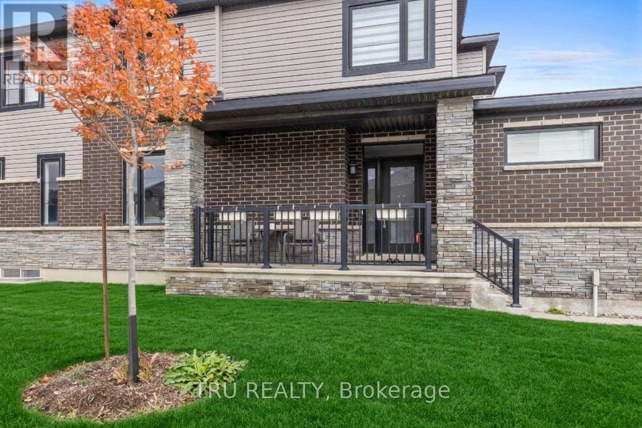 624 Galarneau Way, Ottawa, Ontario  K2W 0M1 - Photo 3 - X14083392