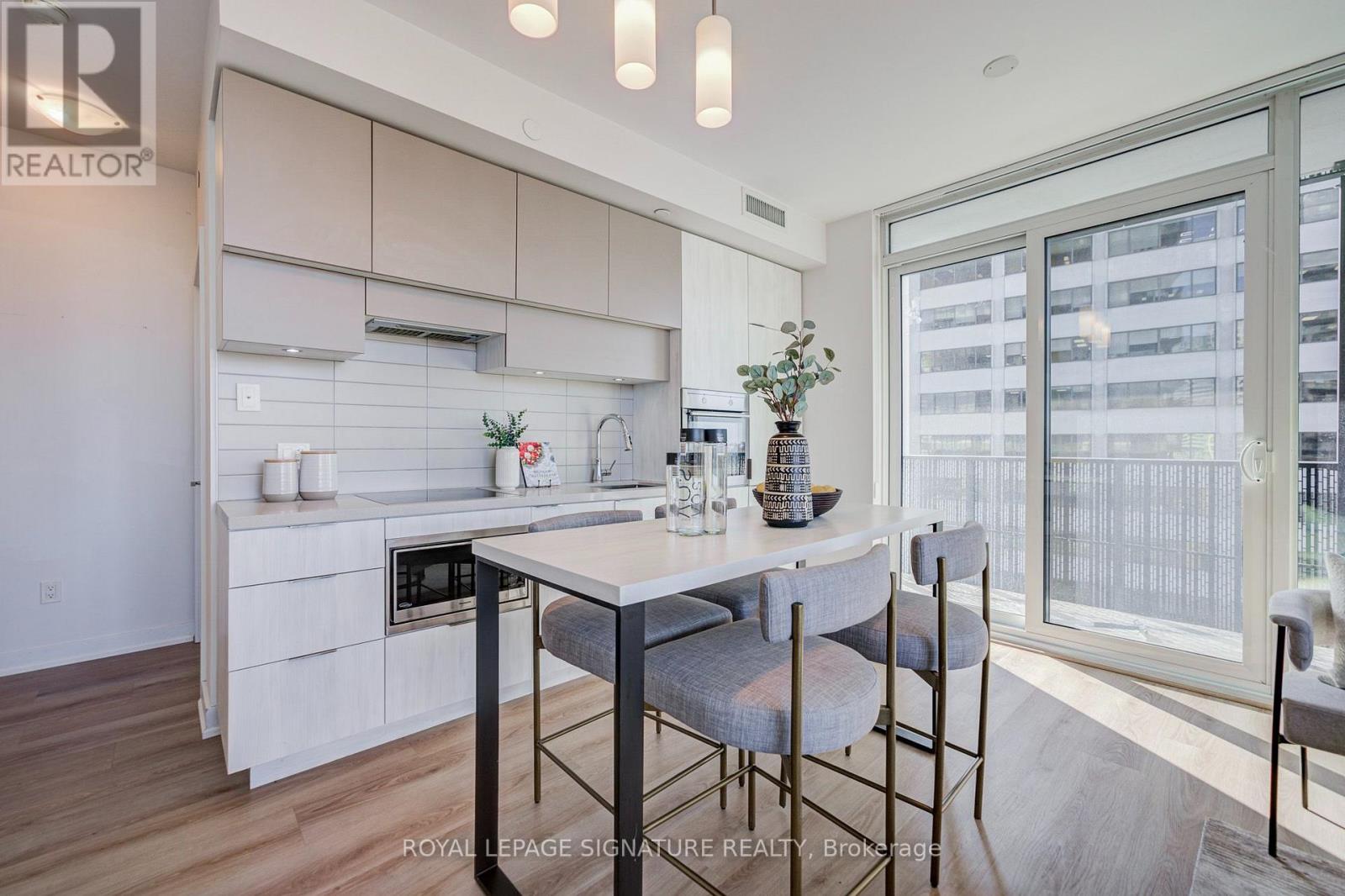 1705 - 8 Eglinton Avenue E, Toronto, Ontario  M4P 0C1 - Photo 9 - C14126004