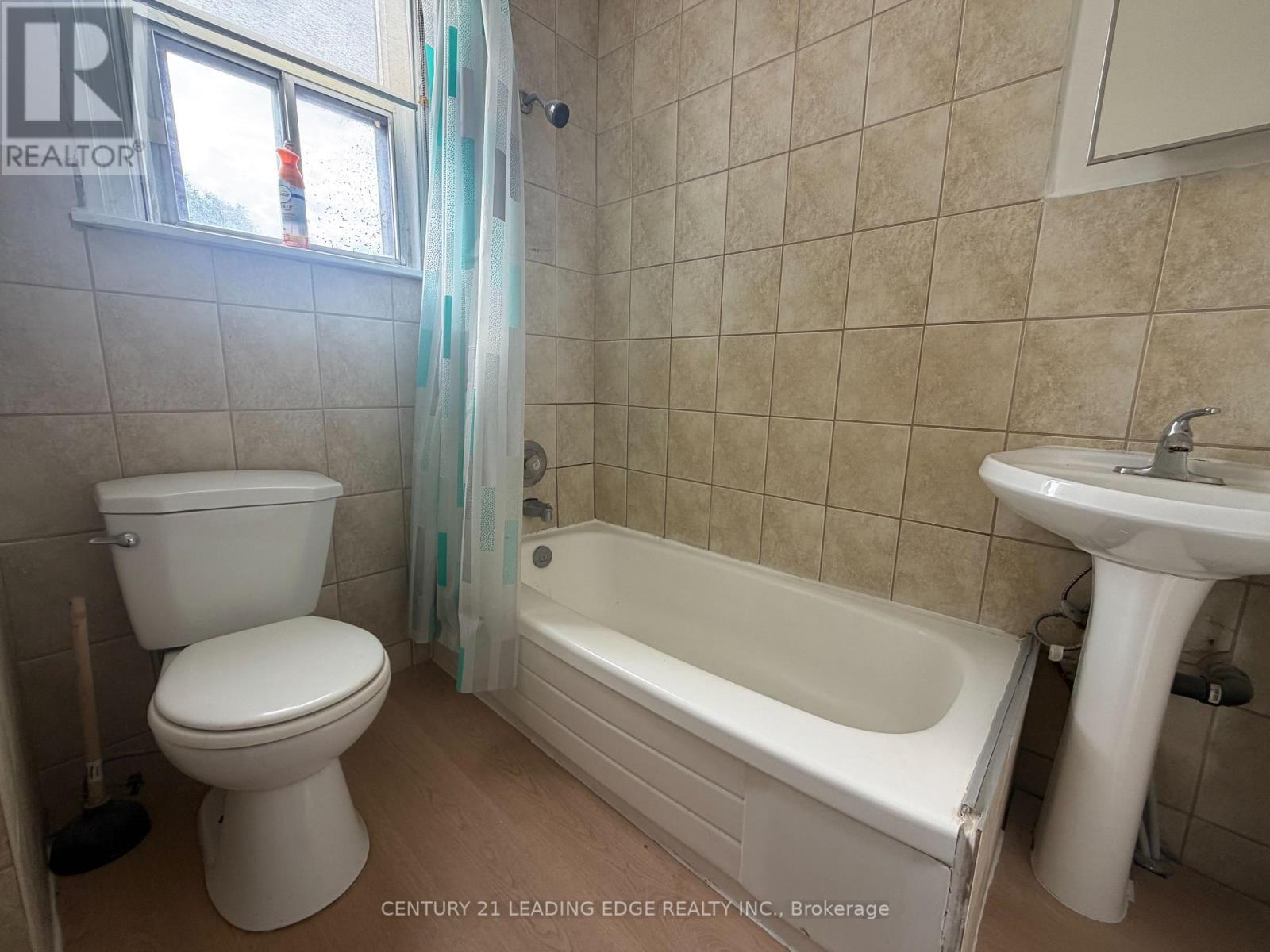 587 Jones Avenue, Toronto (Blake-Jones), Ontario  M4J 1L8 - Photo 4 - E14126002
