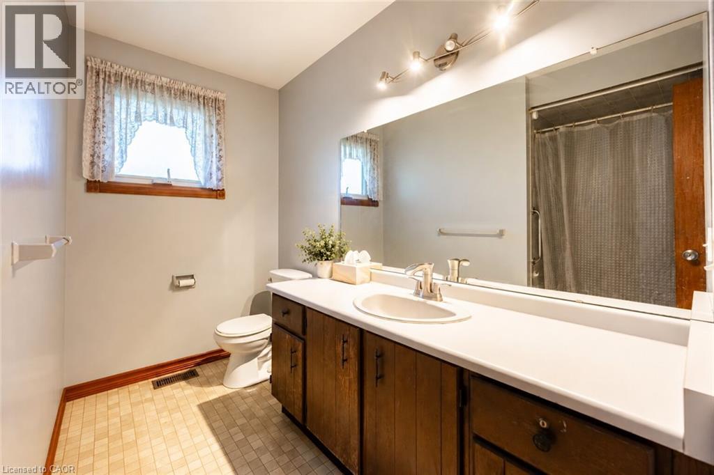5039 Albert Street, Beamsville, Ontario  L0R 1B0 - Photo 12 - 40873853