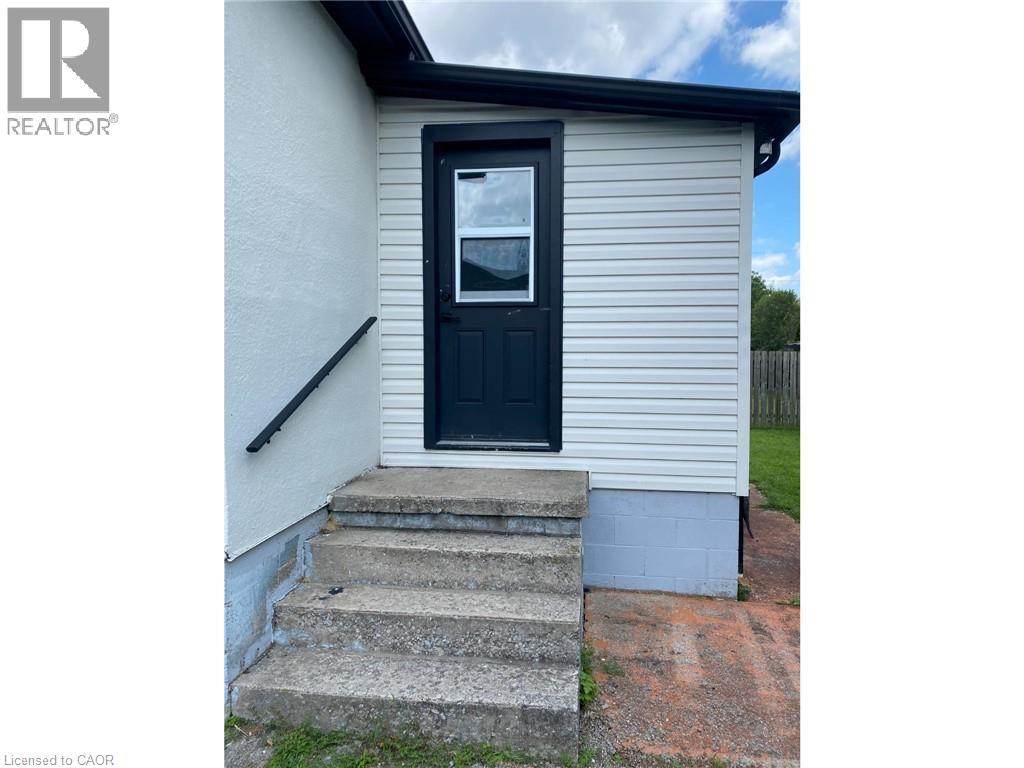 6994 Margaret Street Unit# Lower, Niagara Falls, Ontario  L2G 2W2 - Photo 3 - 40874195