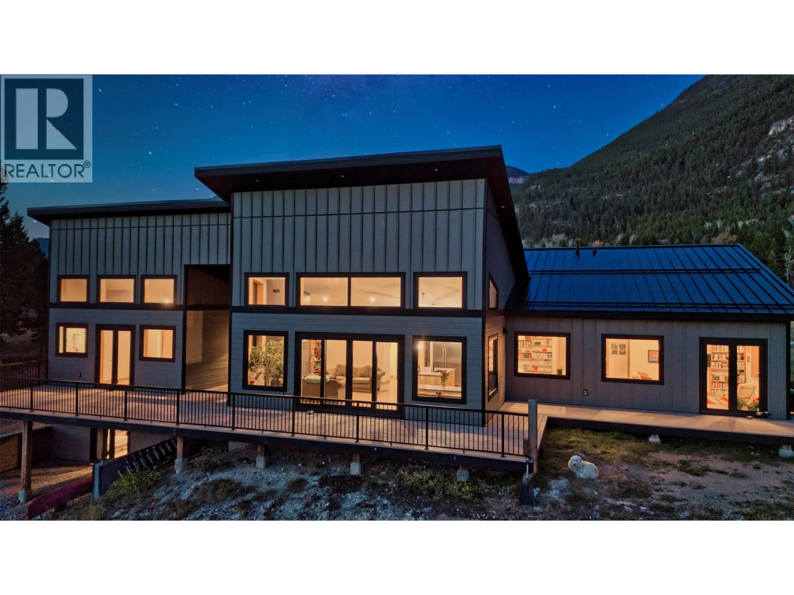 6211 Bugaboo Drive, Radium Hot Springs, British Columbia  V0A 1E0 - Photo 2 - 10403390