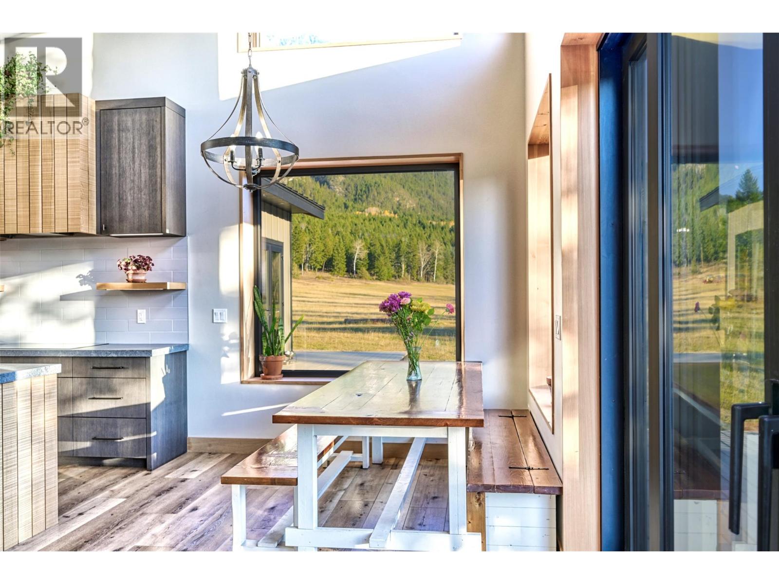 6211 Bugaboo Drive, Radium Hot Springs, British Columbia  V0A 1E0 - Photo 18 - 10403390