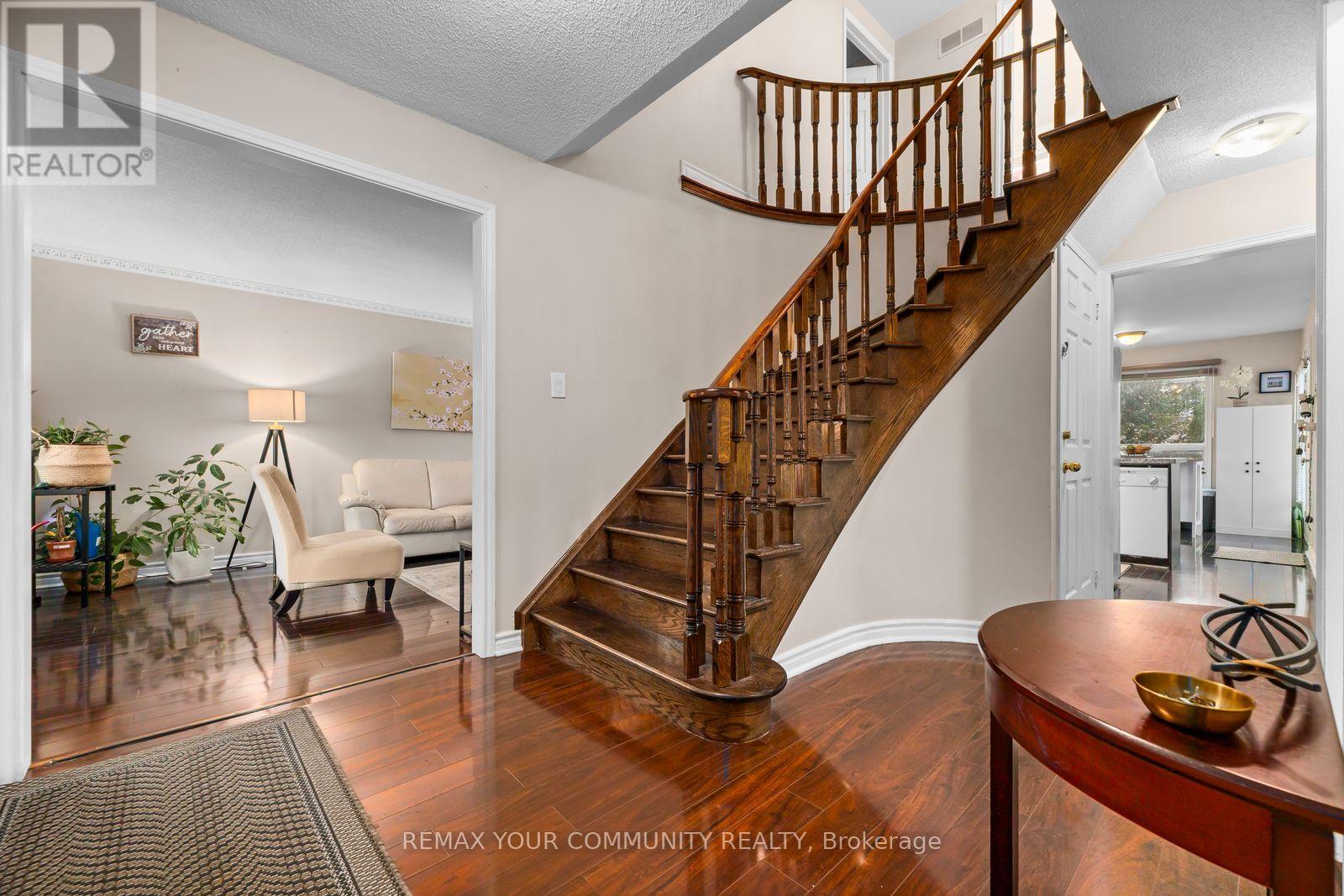 2382 Annan Woods Drive, Pickering, Ontario  L1X 2K7 - Photo 11 - E14126148
