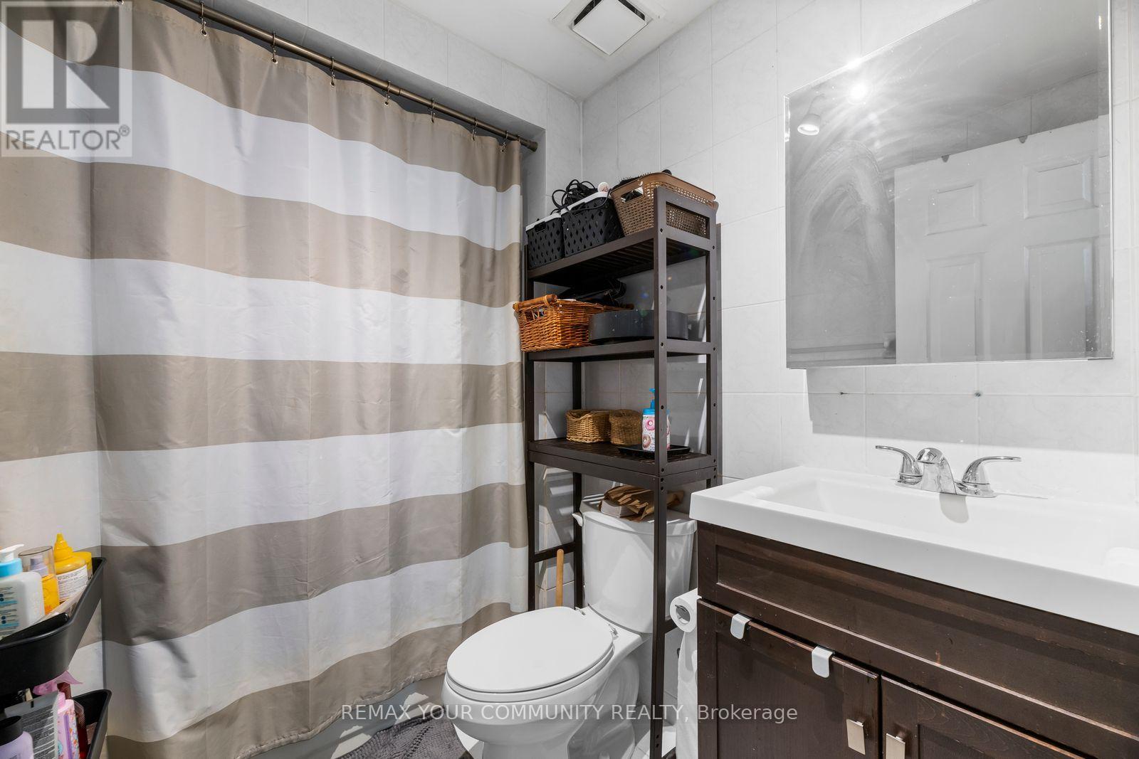 2382 Annan Woods Drive, Pickering, Ontario  L1X 2K7 - Photo 16 - E14126148