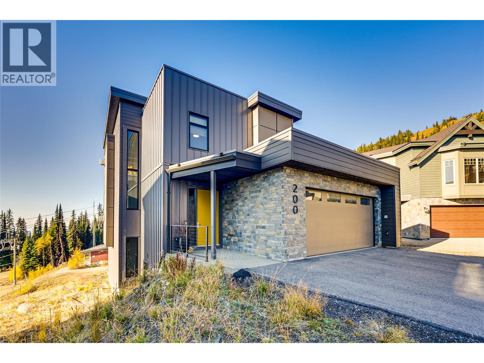 200 Valerian Lane, Silver Star, British Columbia