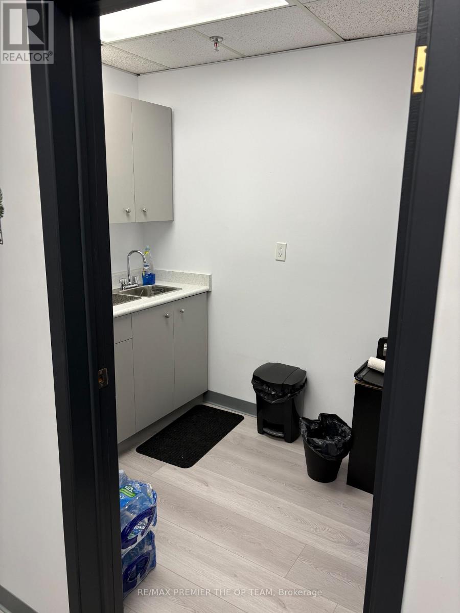 203 - 8333 Weston Road, Vaughan, Ontario  L4L 8E2 - Photo 12 - N14126182