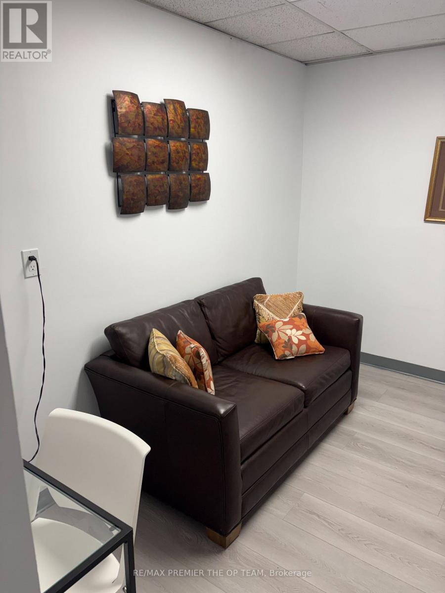 203 - 8333 Weston Road, Vaughan, Ontario  L4L 8E2 - Photo 6 - N14126182