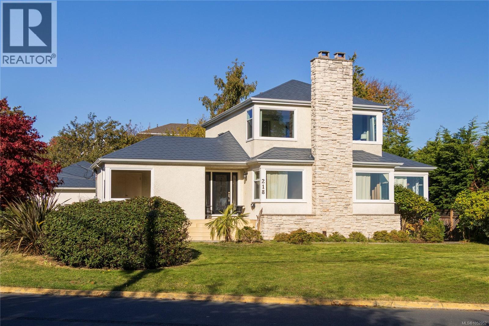 218 Beach Dr