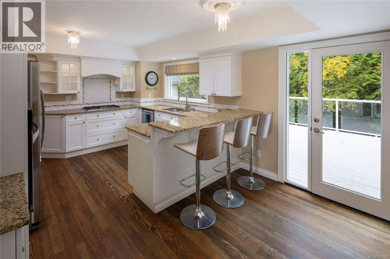 218 Beach Dr