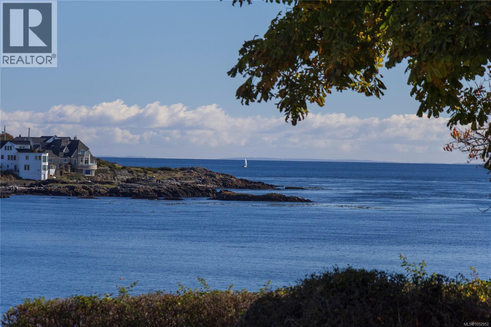 218 Beach Dr