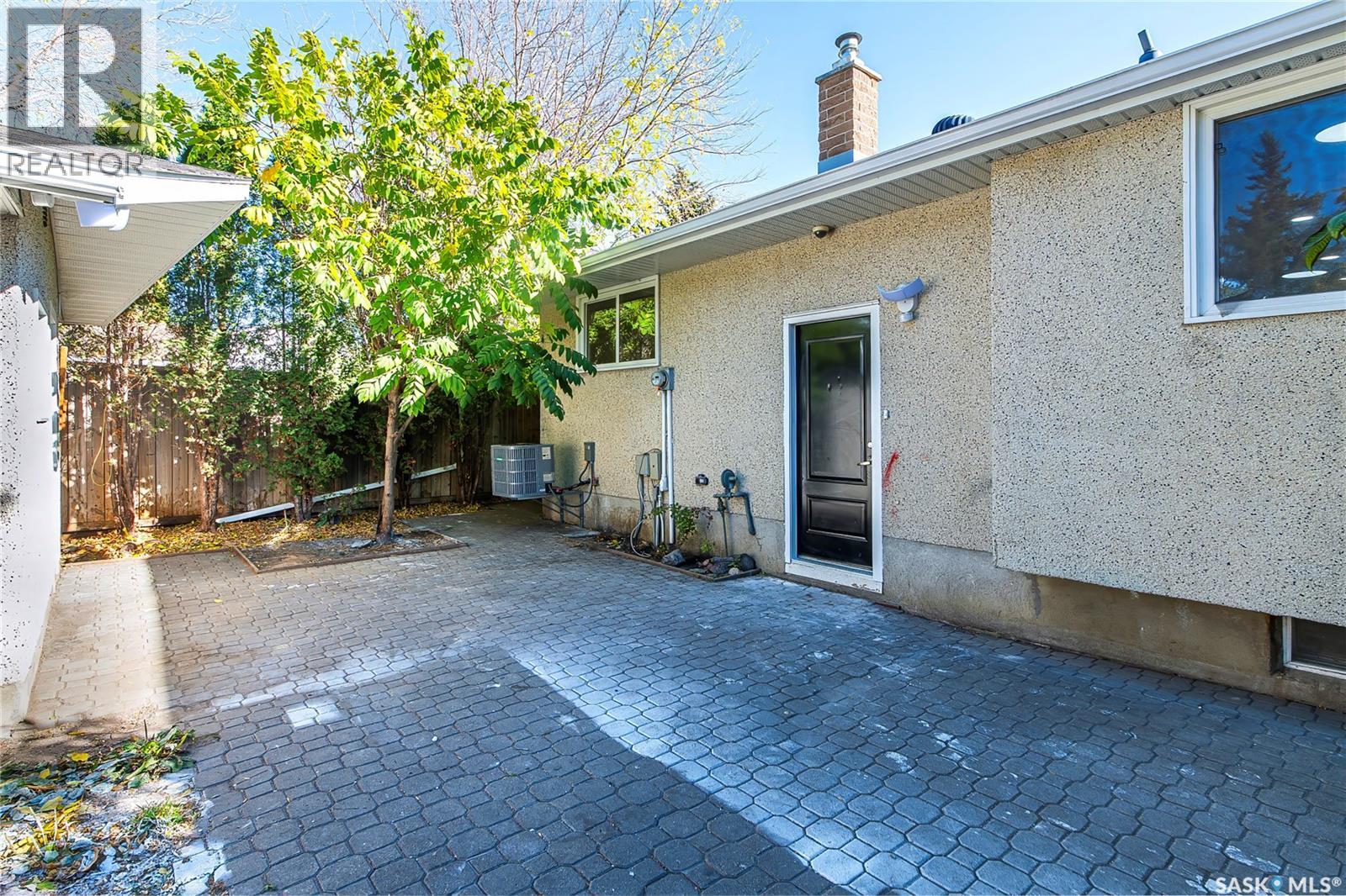 330 Acadia Drive, Saskatoon, Saskatchewan  S7H 3V6 - Photo 42 - SK052158