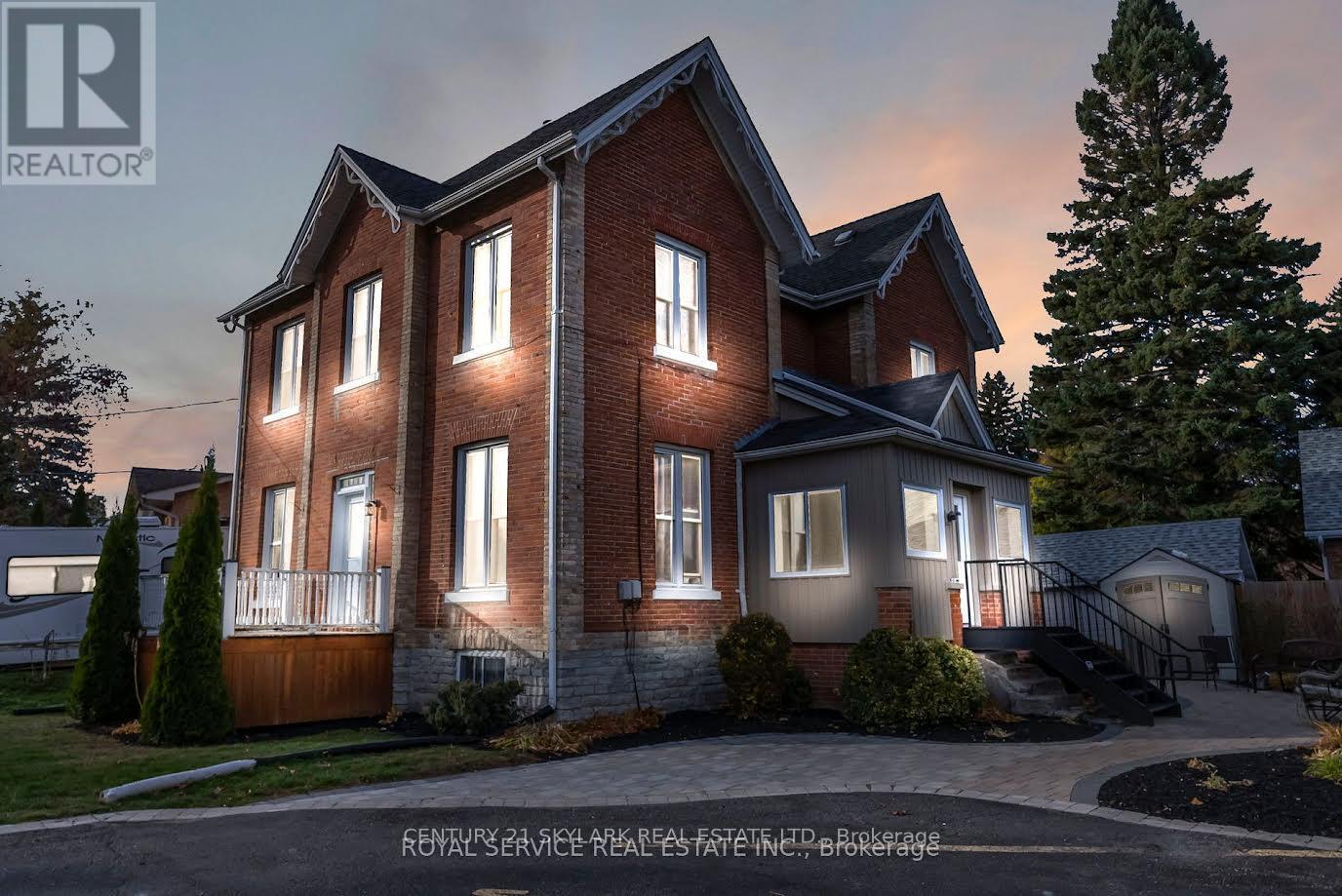 3 - 8 WELLINGTON STREET, clarington (bowmanville), Ontario