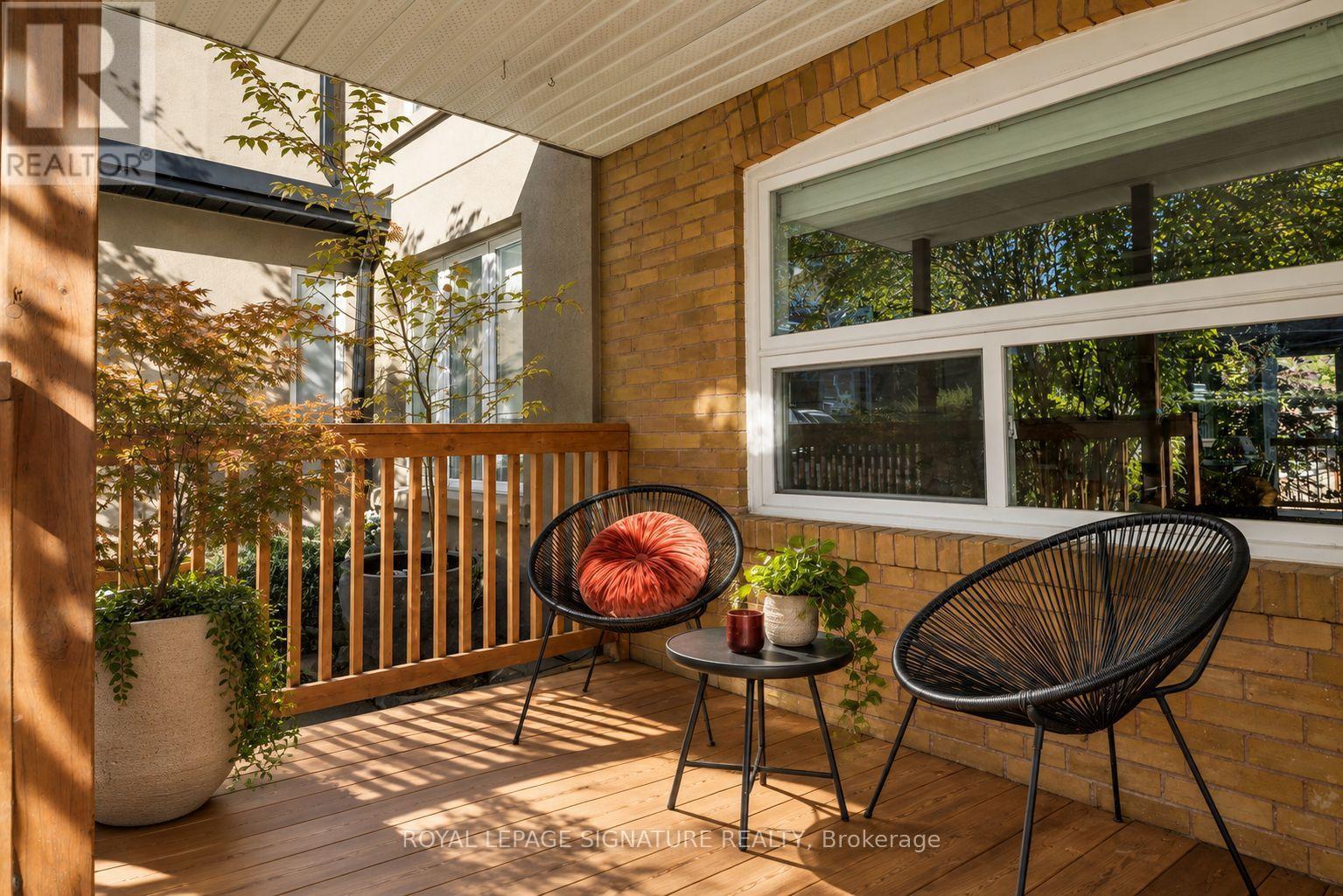 81 Billings Avenue, Toronto, Ontario  M4L 2S3 - Photo 2 - E14126366