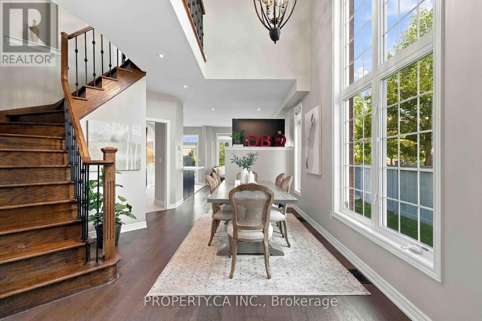 52 Woodville Drive, Vaughan (Patterson), Ontario  L6A 4A9 - Photo 5 - N14126286