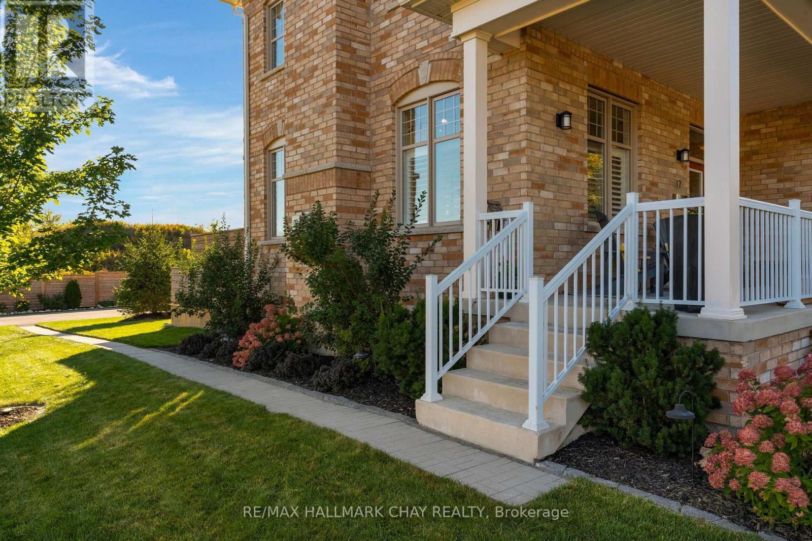 37 Nelson Street, Clearview (Creemore), Ontario  L0M 1G0 - Photo 4 - S14126290