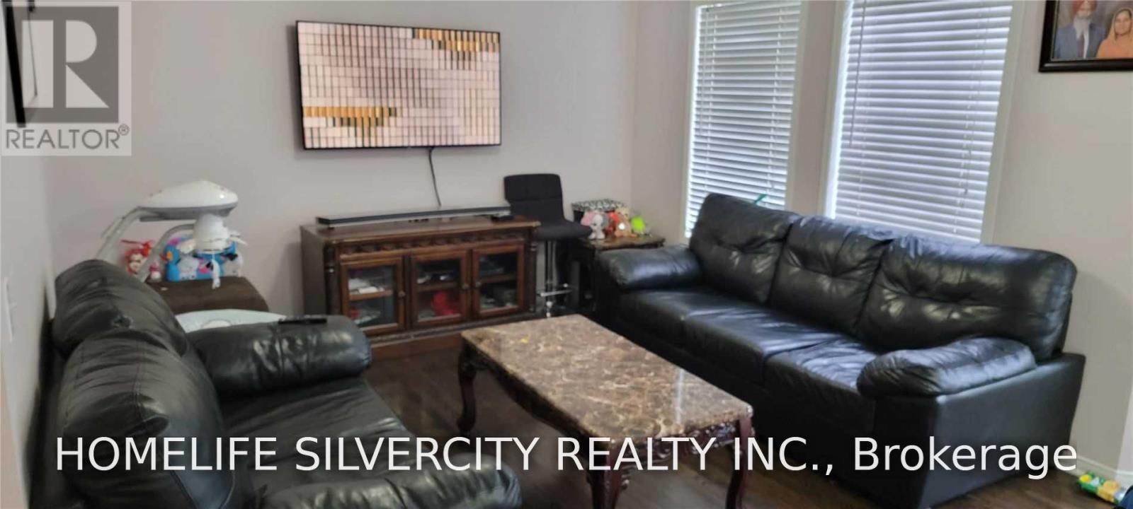 6 Seaside Circle, Brampton, Ontario  L6R 2H1 - Photo 2 - W14126280