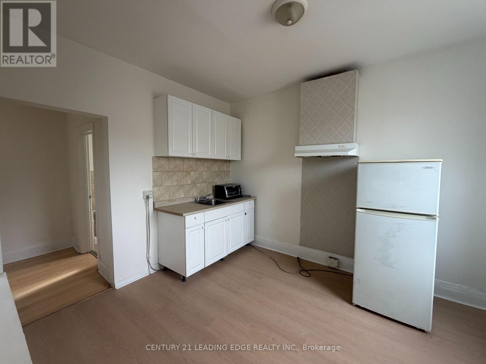 587 JONES AVENUE, Toronto, Ontario
