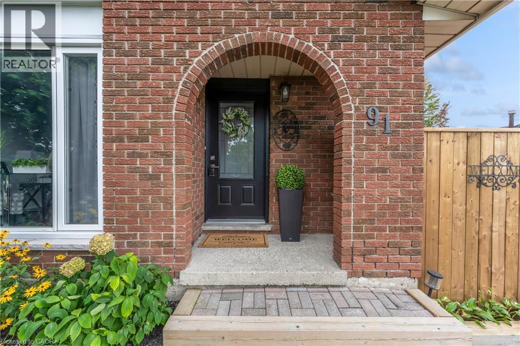 91 Guildwood Drive, Hamilton, Ontario  L9C 6S3 - Photo 3 - 40874455
