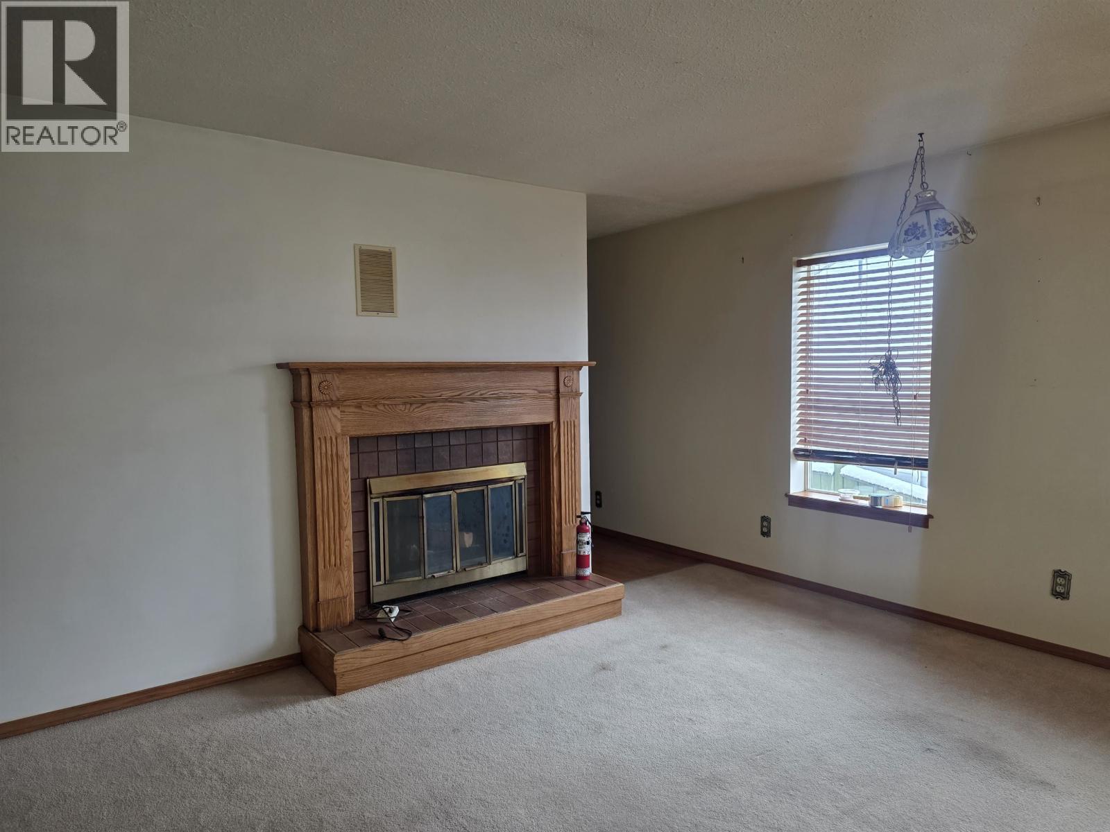 1940 Nadina Place, Houston, British Columbia  V0J 1Z0 - Photo 4 - R3179373
