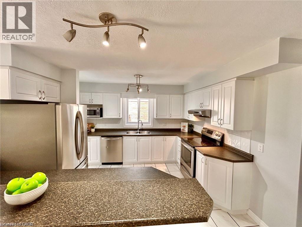 293 Doon Mills Drive, Kitchener, Ontario  N2P 2R8 - Photo 4 - 40873679