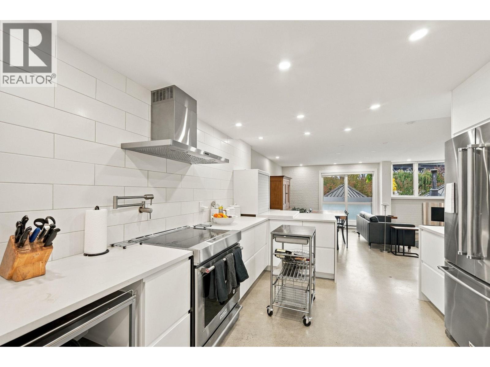 205 1477 Fountain Way, Vancouver, British Columbia  V6H 3W9 - Photo 3 - R3179308