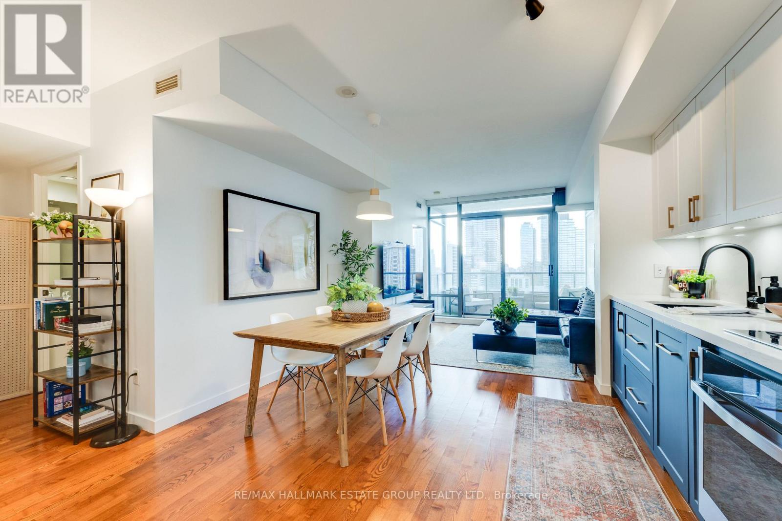 2201 - 285 Mutual Street, Toronto, Ontario  M4Y 3C5 - Photo 6 - C14110712