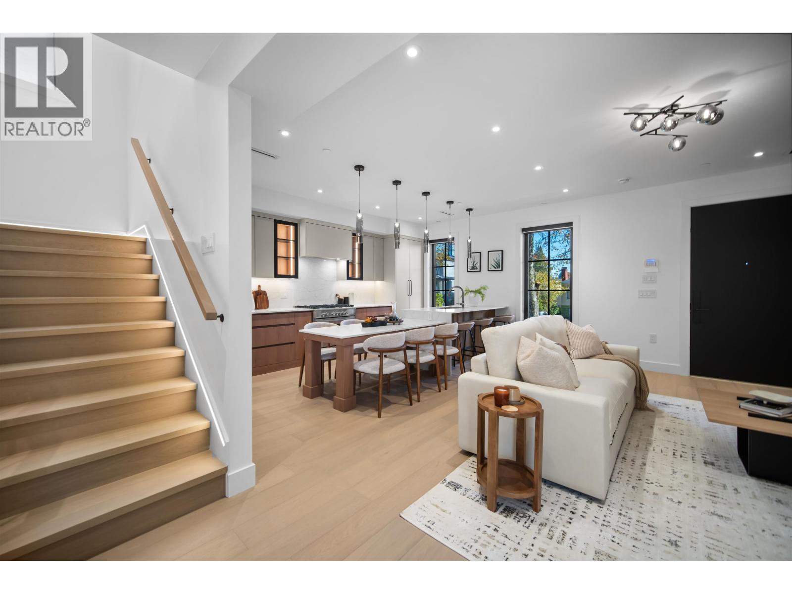 1 6879 Quebec Street, Vancouver, British Columbia  V5X 3G3 - Photo 2 - R3179342