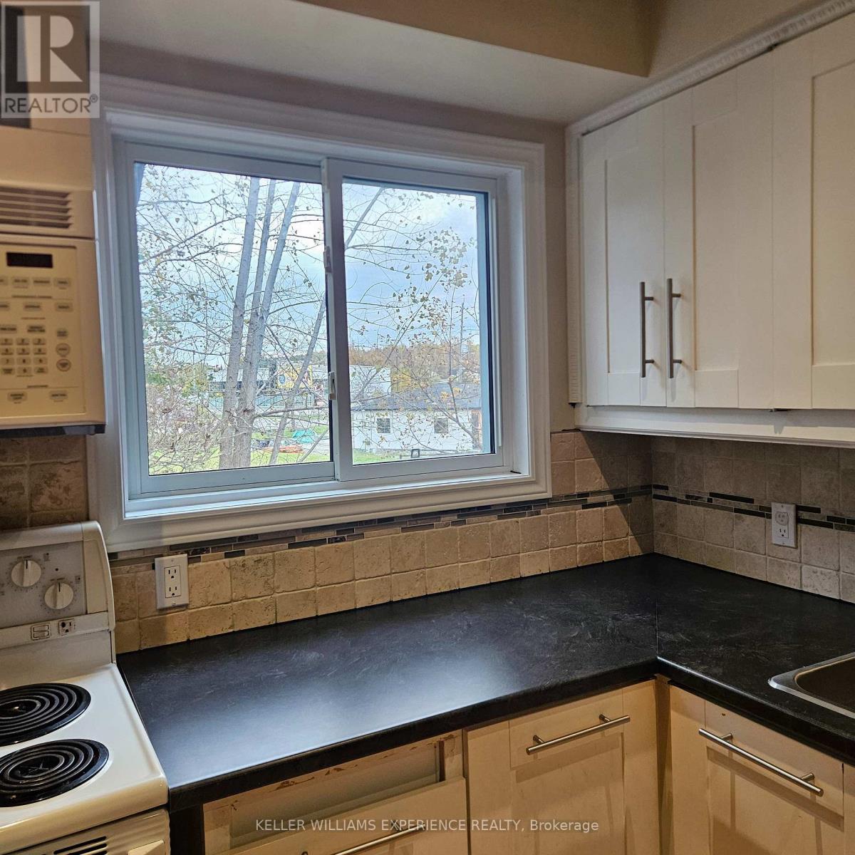 8 - 237 Steel Street, Barrie, Ontario  L4M 2H1 - Photo 12 - S13619918