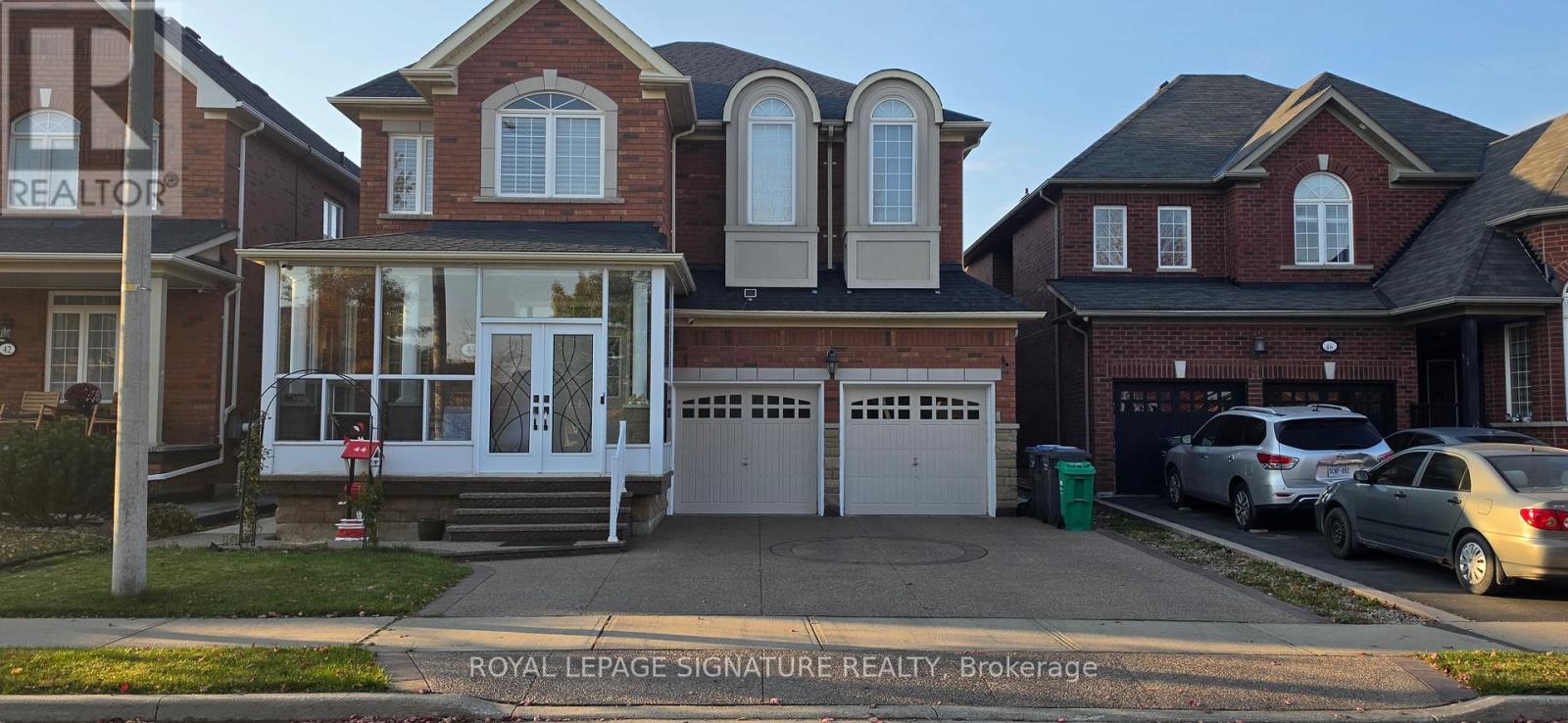 44 Perkins Drive, Brampton, Ontario  L7A 3V6 - Photo 2 - W14104952