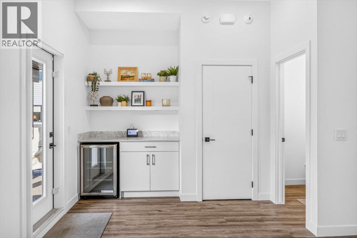 700 Riverside Way Unit# 205