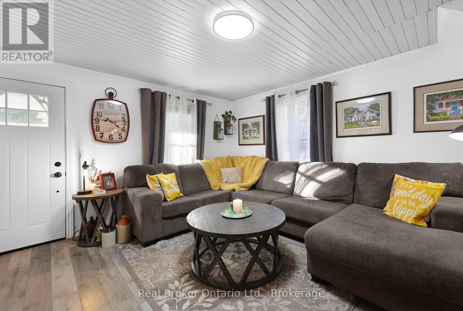 8 Albert Street E, Springwater (Hillsdale), Ontario  L0L 1V0 - Photo 4 - S14126400