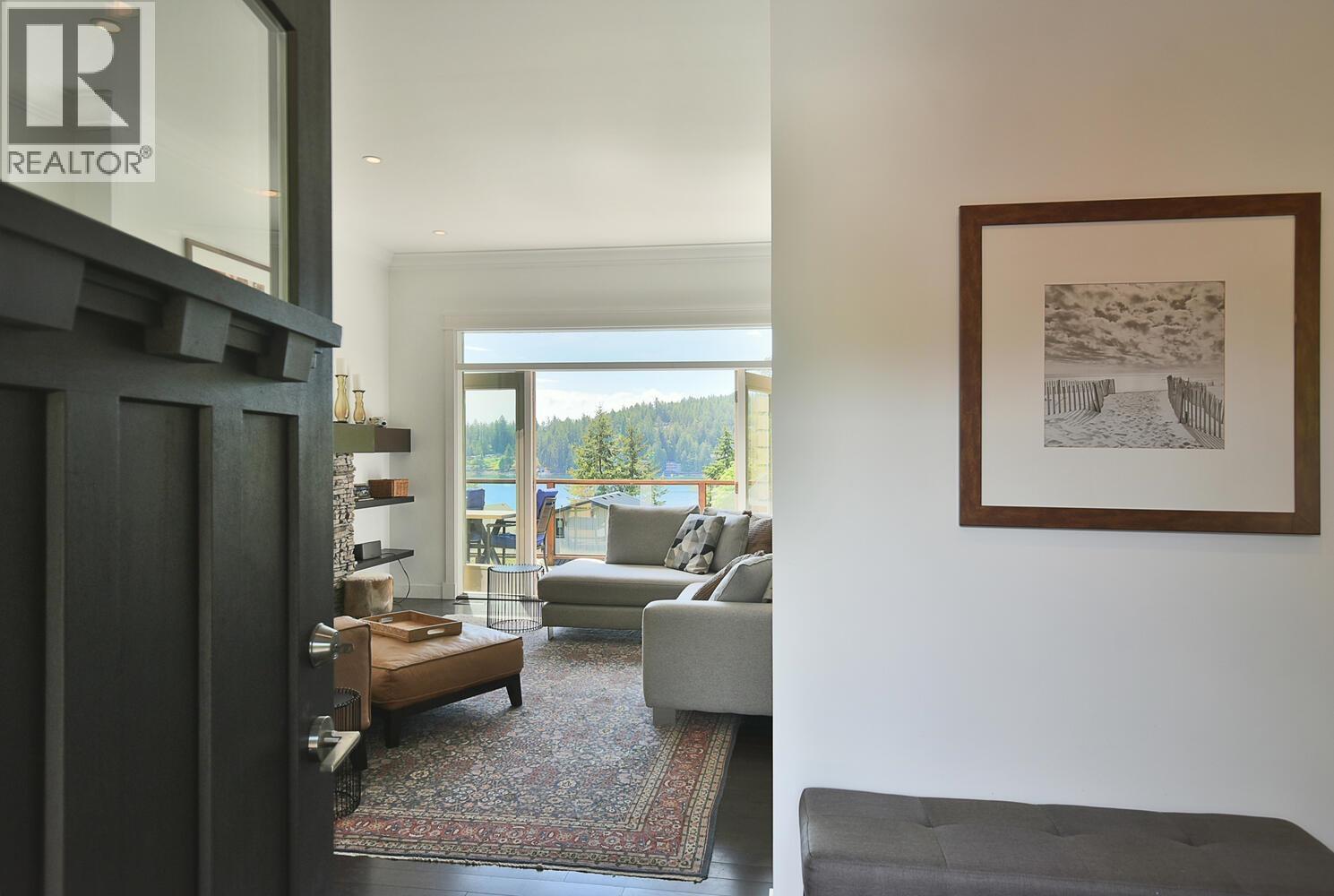 39 4622 SINCLAIR BAY ROAD