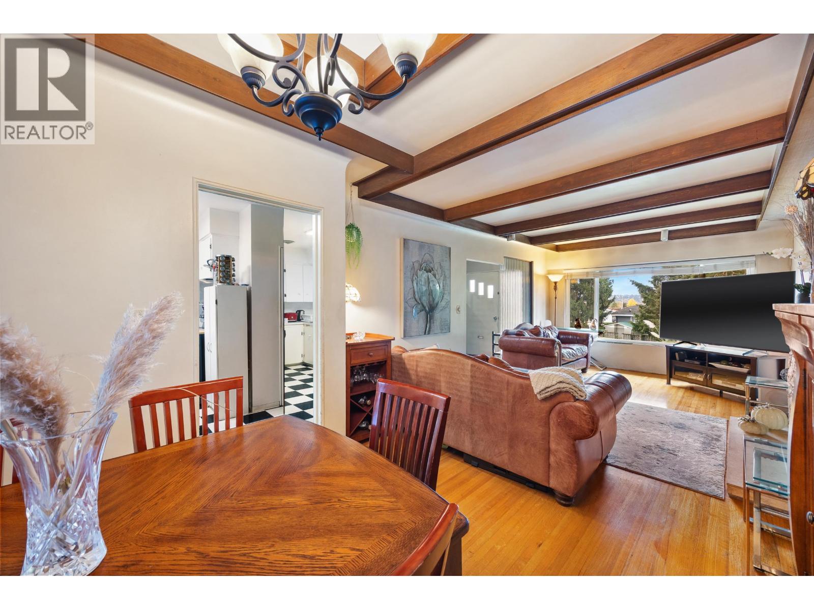 6127 Buchanan Street, Burnaby, British Columbia  V5B 2S4 - Photo 8 - R3177899