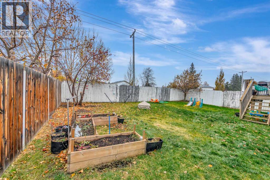 4003 59 AVENUE Close