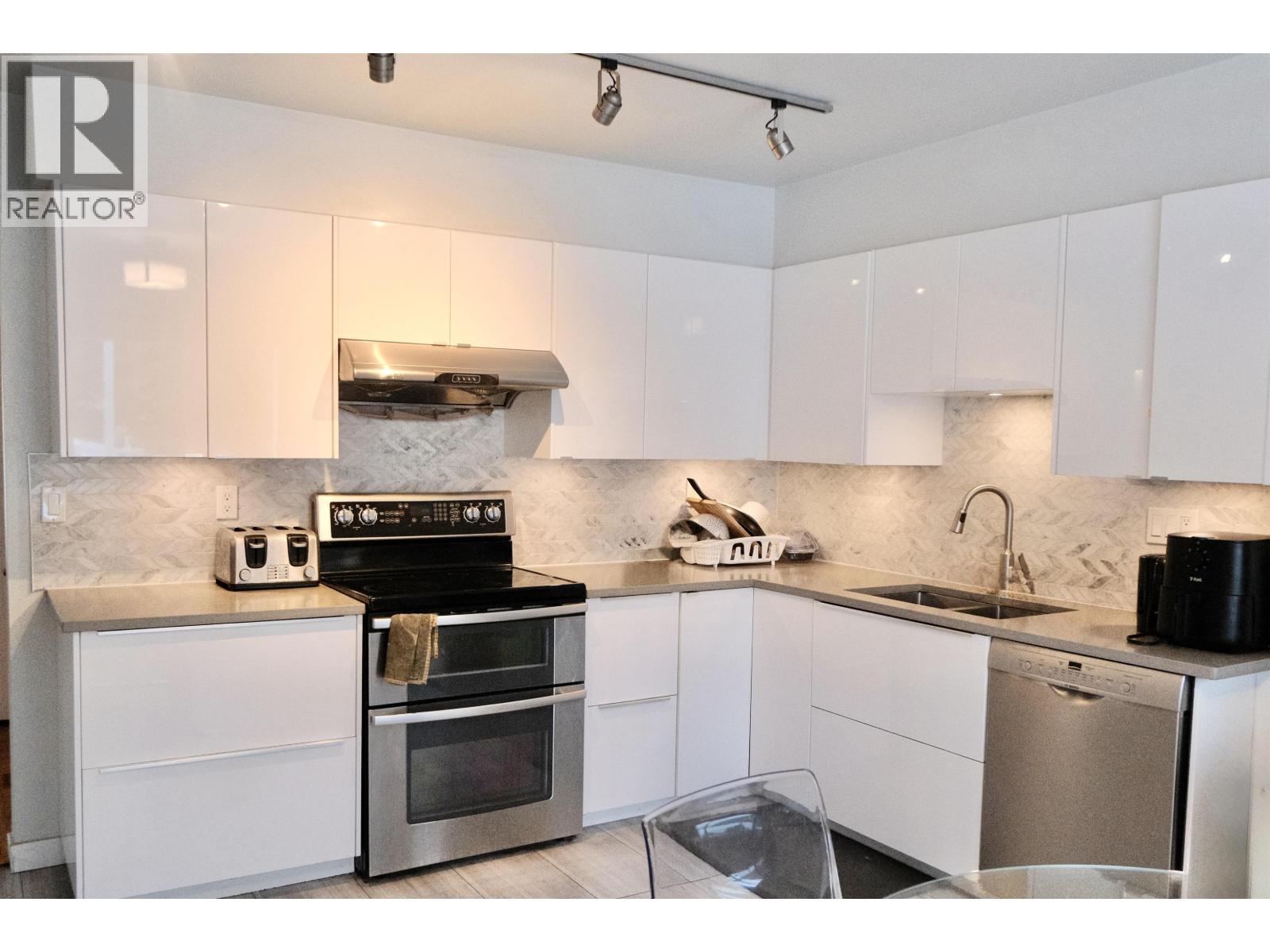 2640 E 25th Avenue, Vancouver, British Columbia  V5R 1H5 - Photo 4 - R3177561