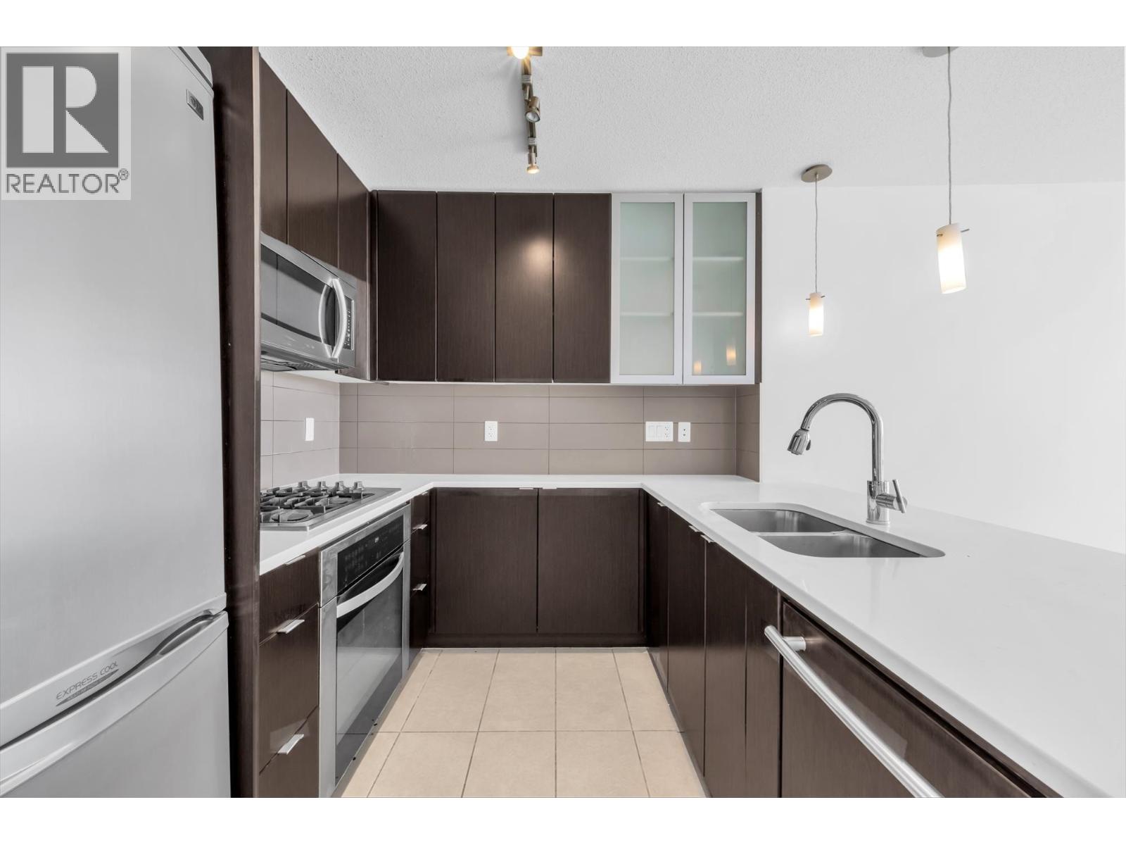1907 7325 Arcola Street, Burnaby, British Columbia  V5E 0A8 - Photo 3 - R3178021