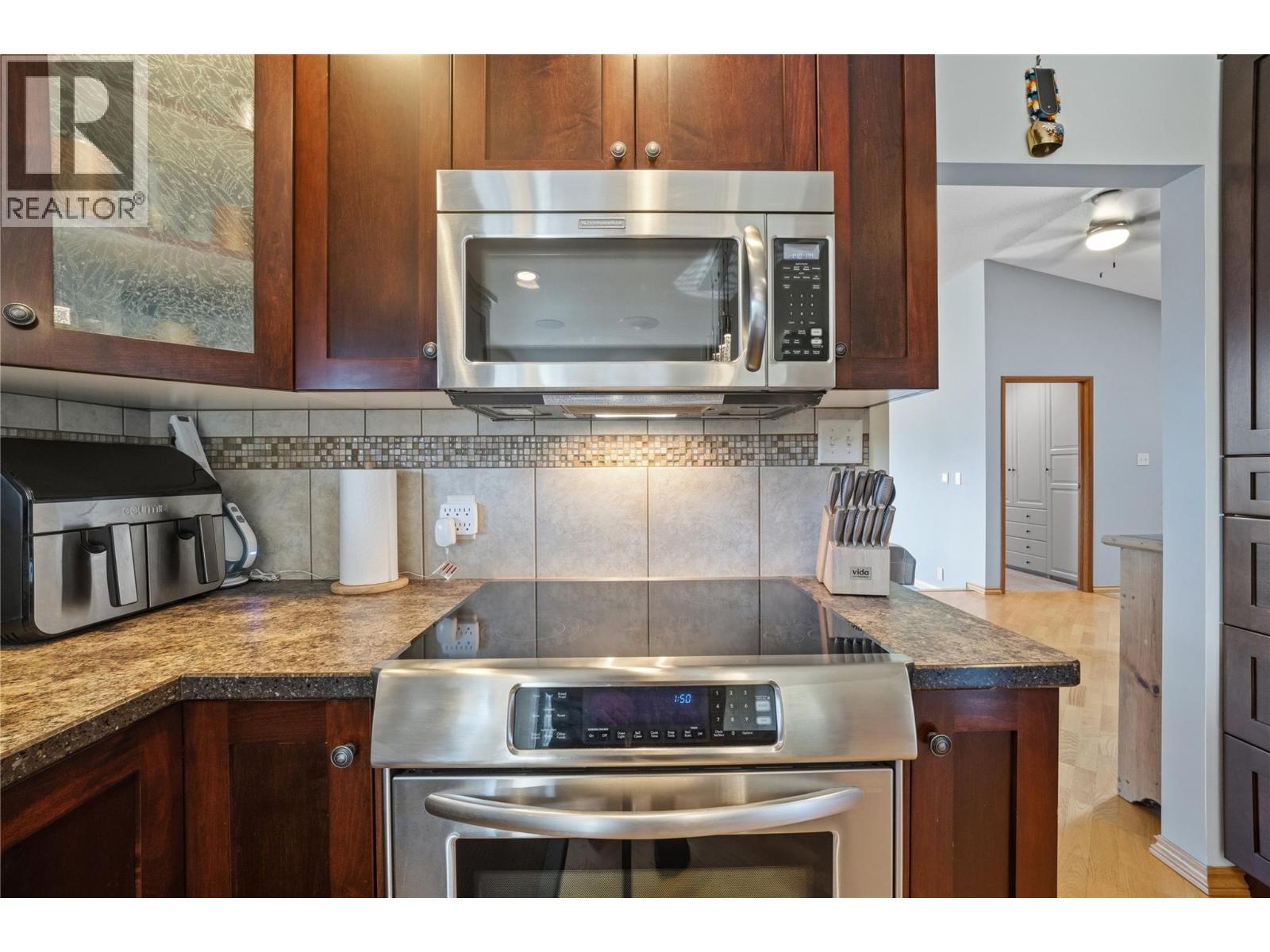 3331 Mcbride Road, Blind Bay, British Columbia  V0E 1H1 - Photo 19 - 10404312
