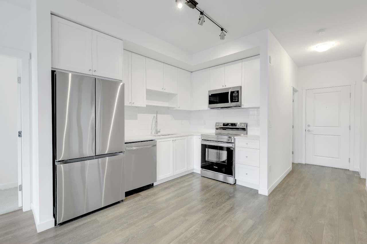427 15738 85 AVENUE