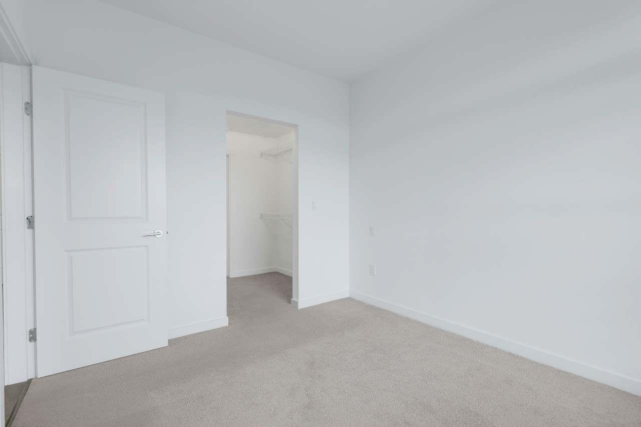 427 15738 85 AVENUE